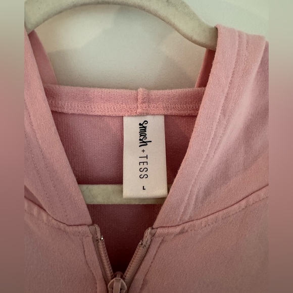 Smash & Tess pink shorts romper with hood - Picture 3 of 4